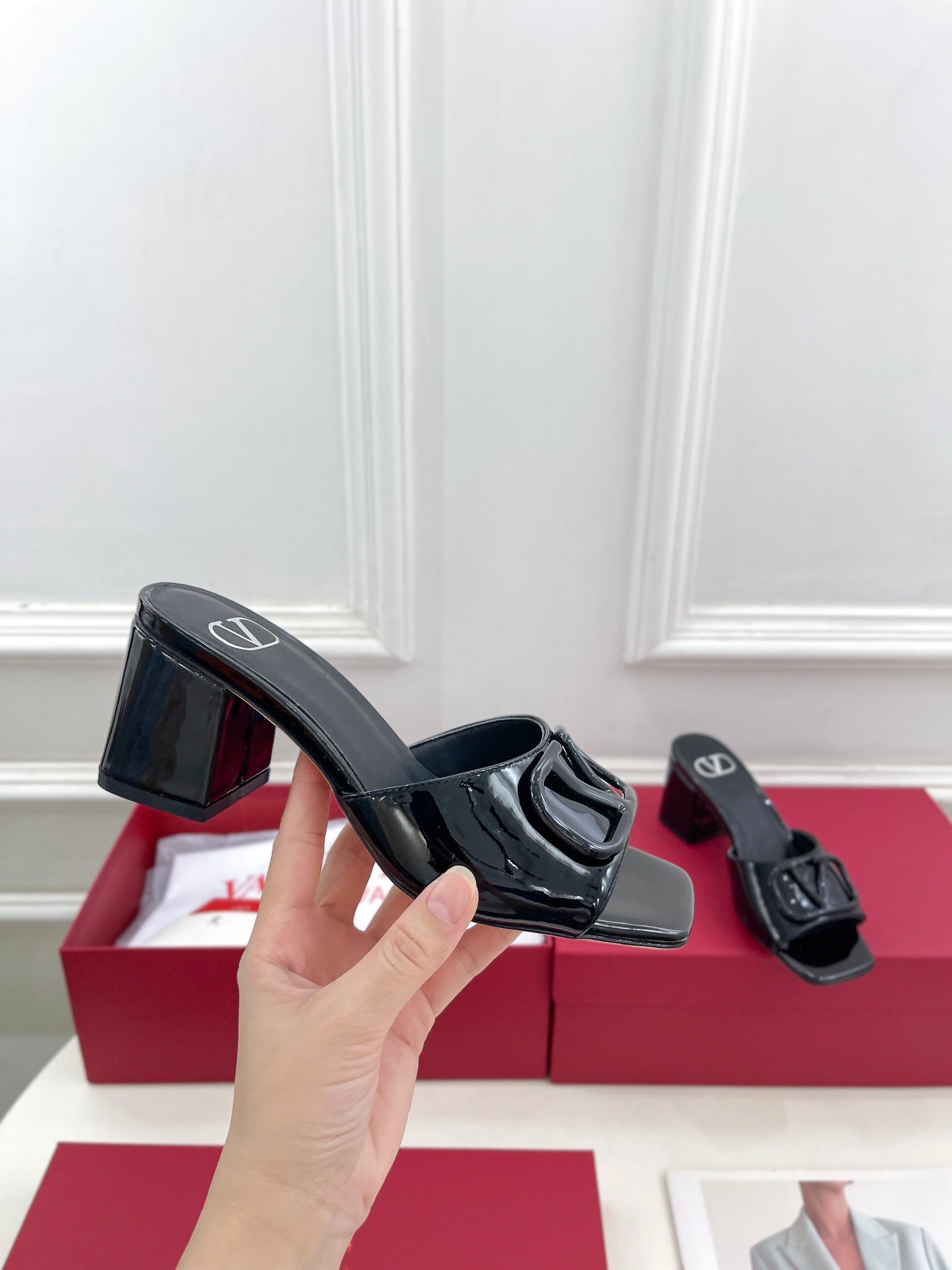 Vlogo 60 Patent Sandal Black Leather