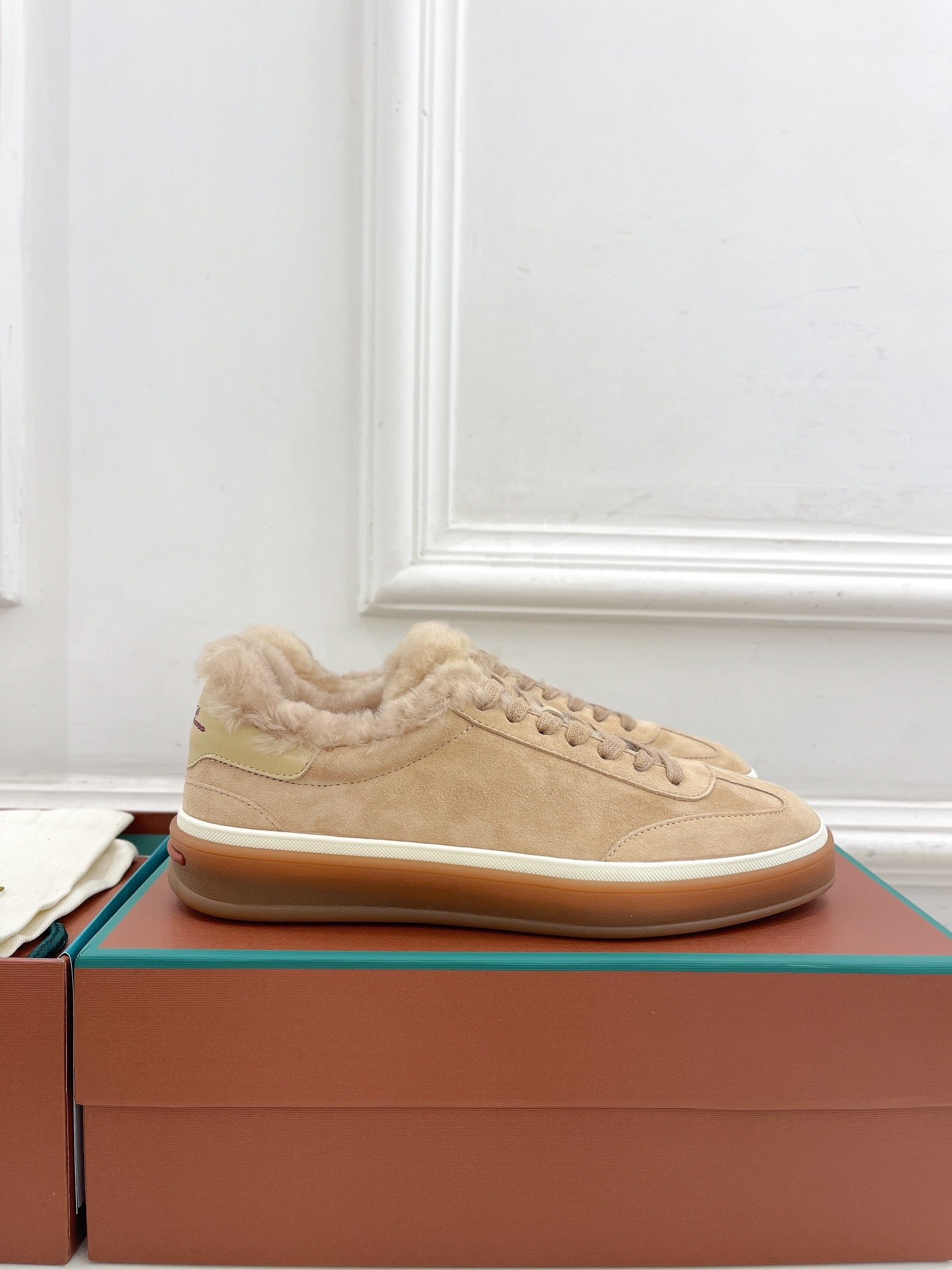 LP Tennis Walk Sneaker In Light Brown Suede Lined With Wool Fleece 988272