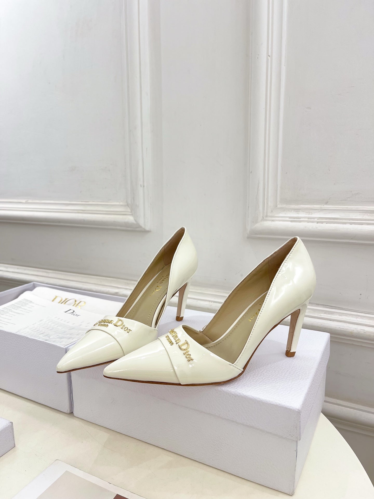 CD 25 Pump High Heels White Patent Leather 307418