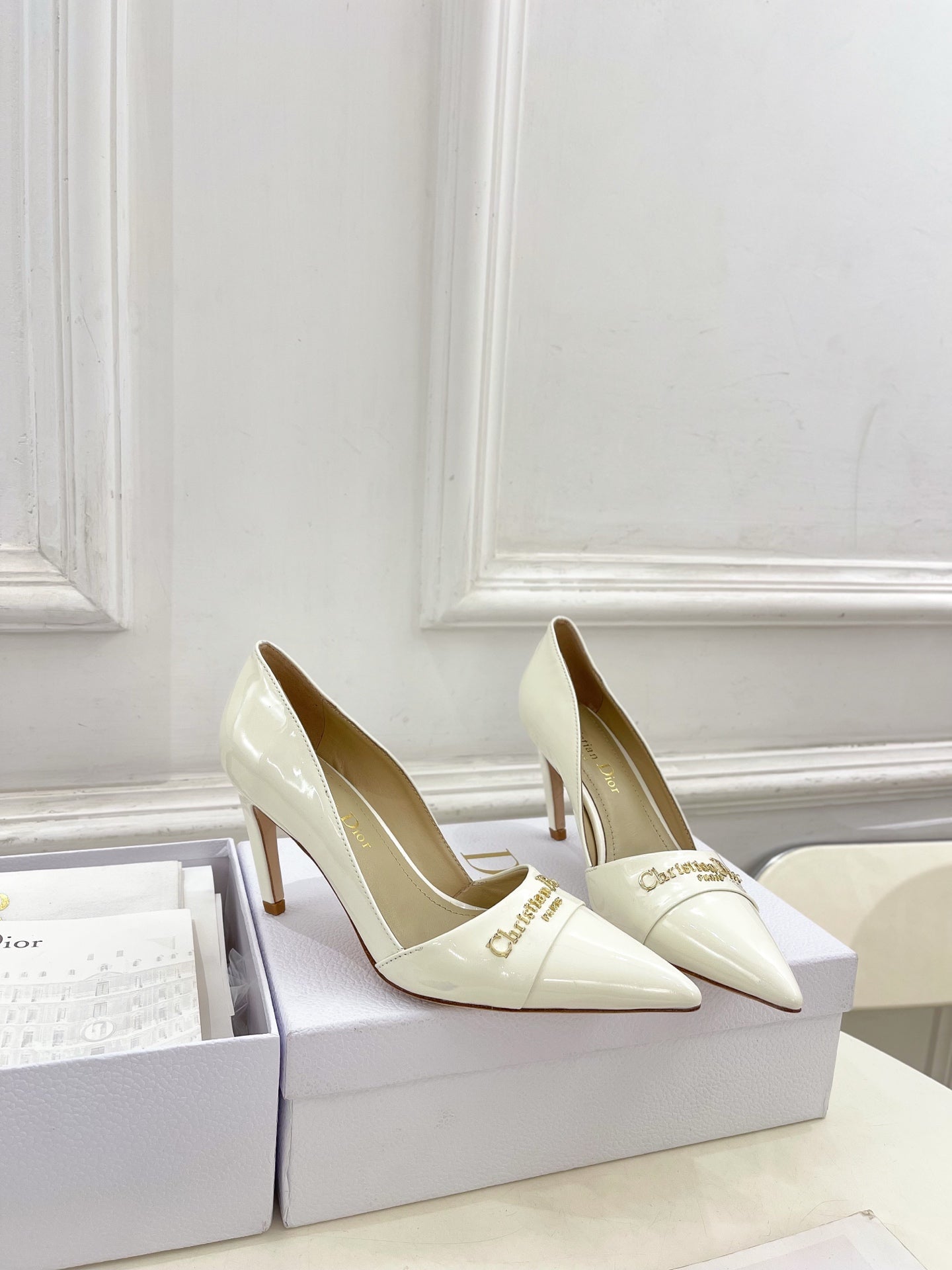 CD 25 Pump High Heels White Patent Leather 307418
