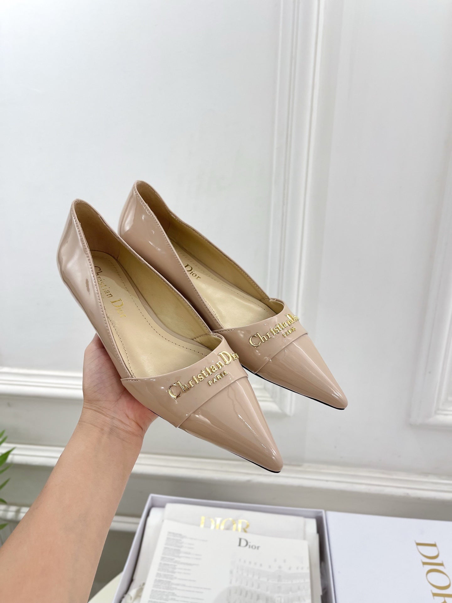 CD 25 Pump Flat Pink Nude Patent Leather 307414