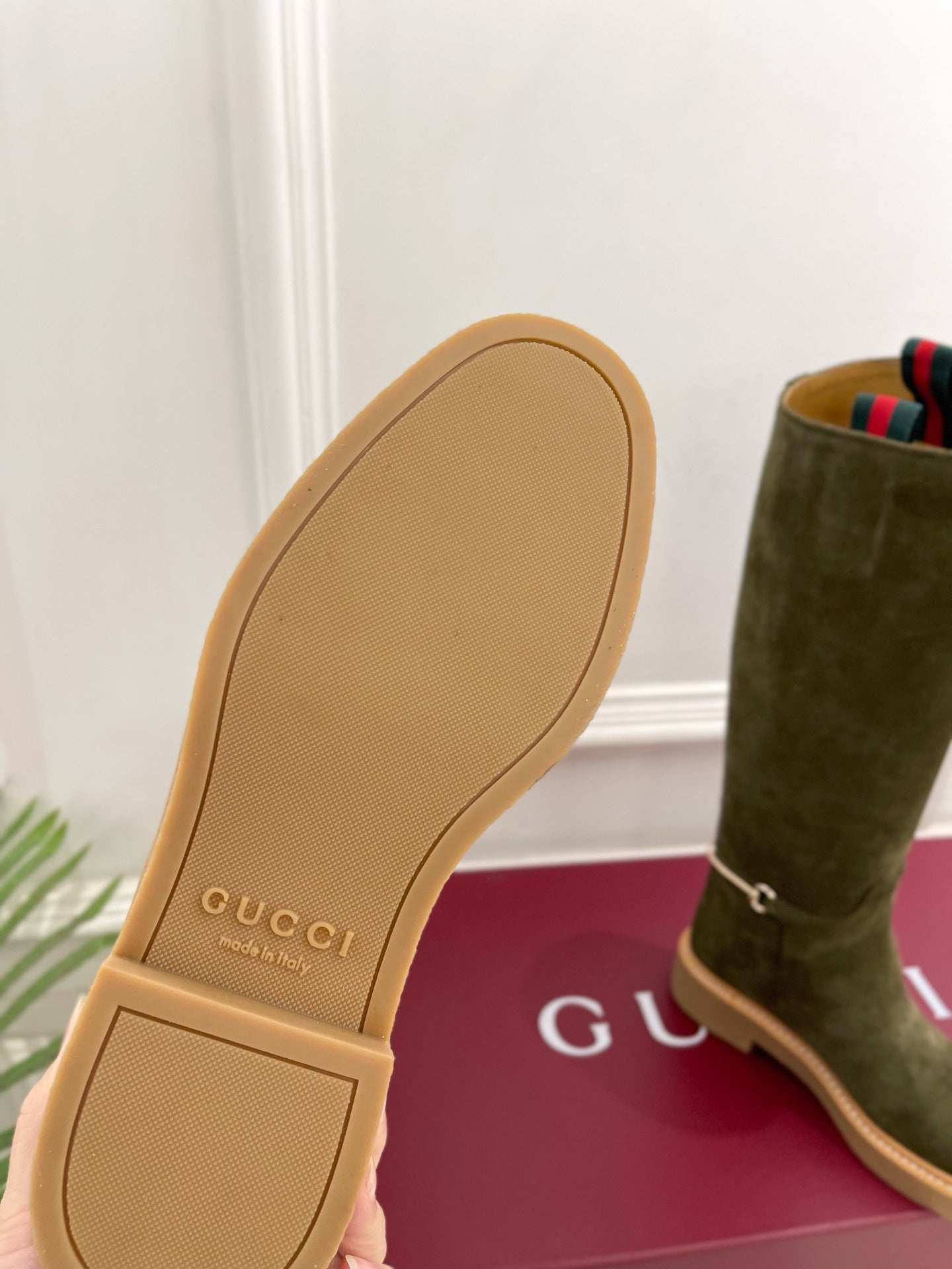 Gucci 25 high boots olive green suede 435371