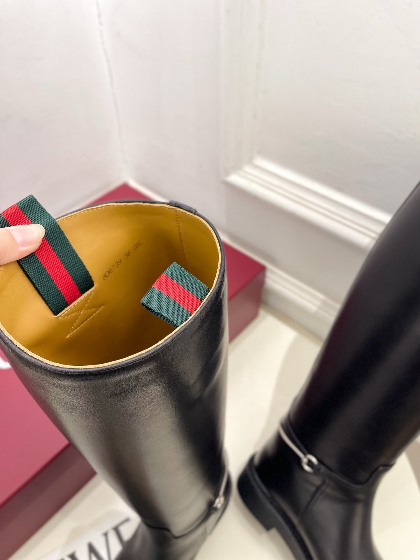 Gucci 25𝐬𝐬 hight boots black calfskin 435372