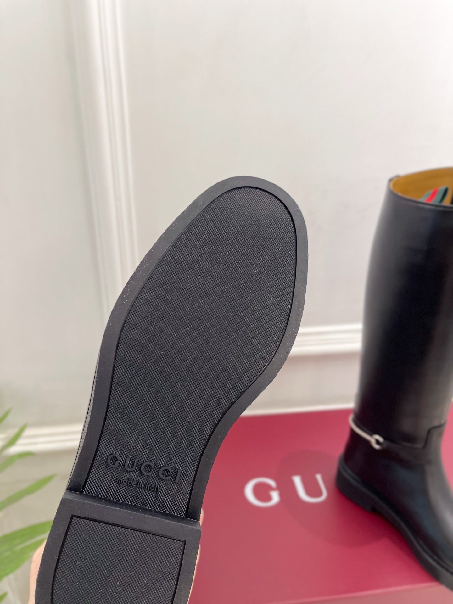 Gucci 25 high boots black calfskin 435372