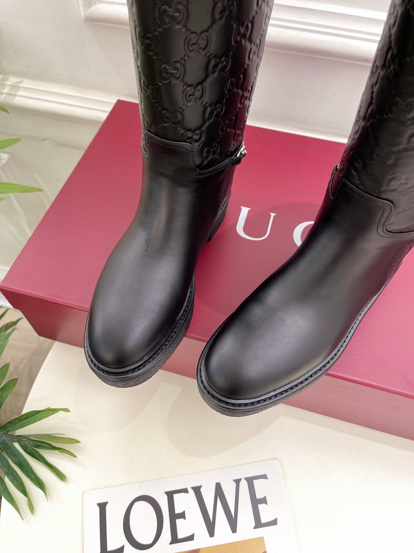 Gucci 25 Horsebit Detail Logo Black Calfskin 435373