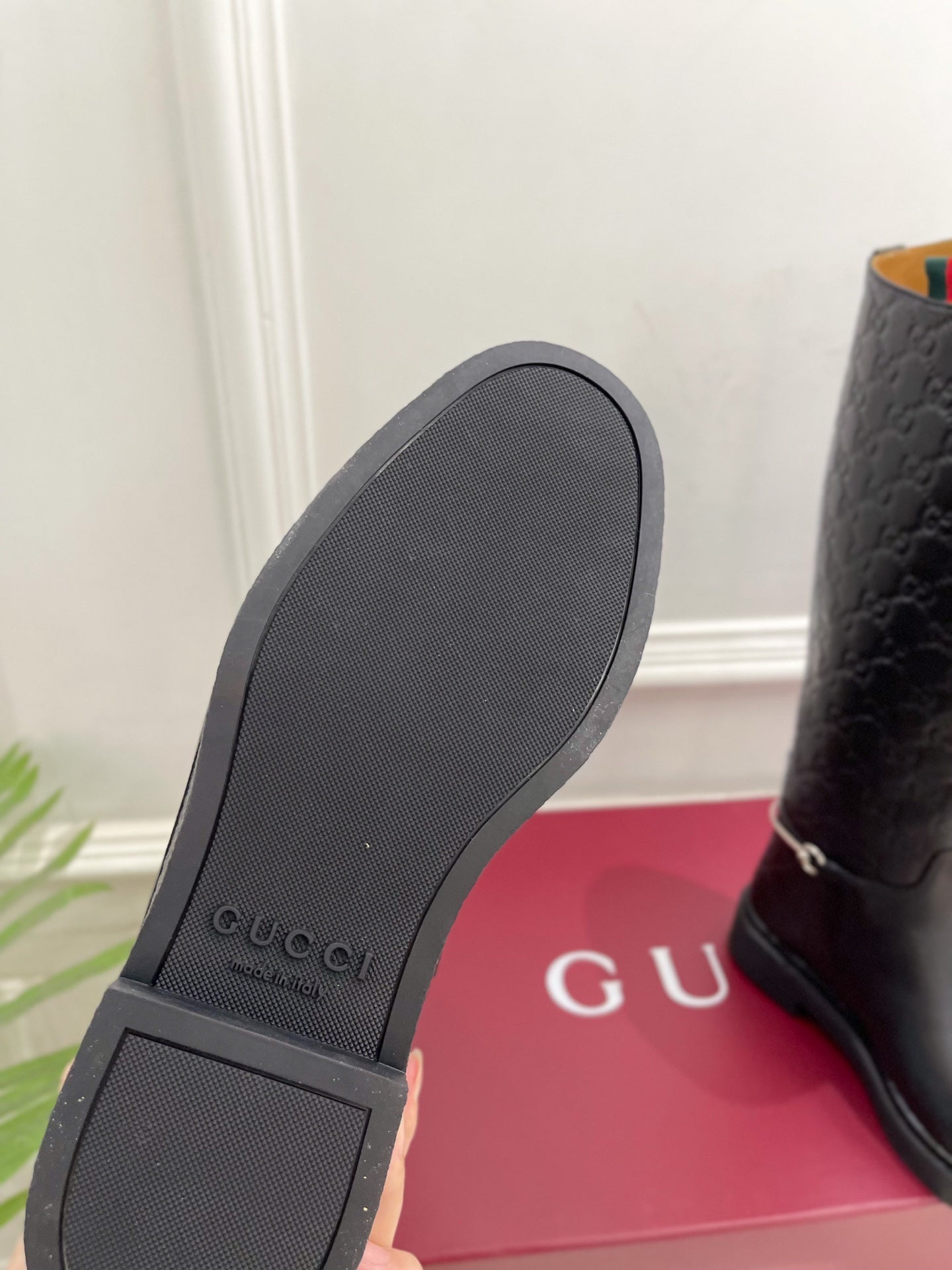 Gucci 25𝐬𝐬 Horsebit Detail Logo Black Calfskin 435373