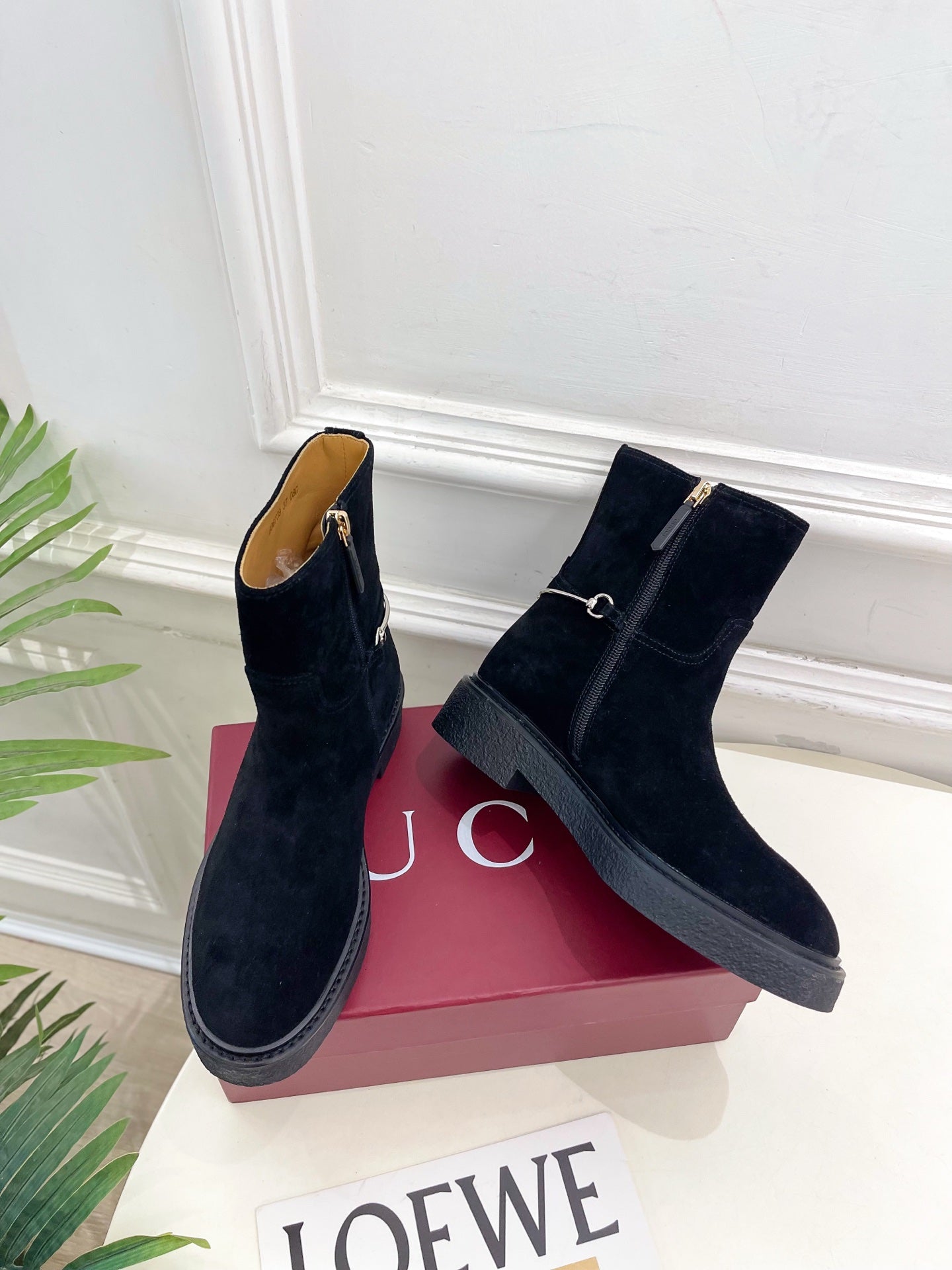 Gucci 25 horsebit ankle boots black suede 435374