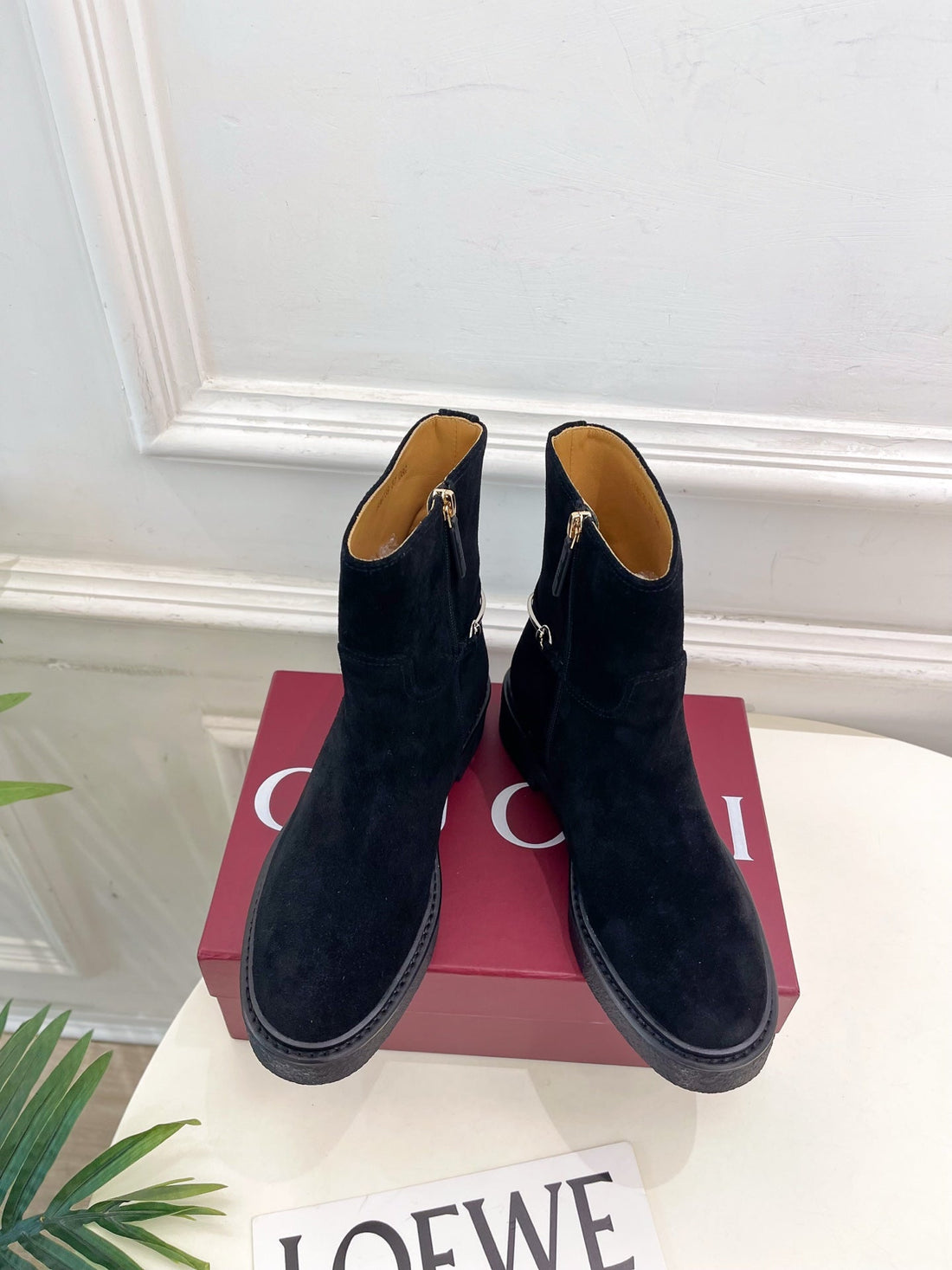 Gucci 25𝐬𝐬 horsebit ankle boots black suede 435374