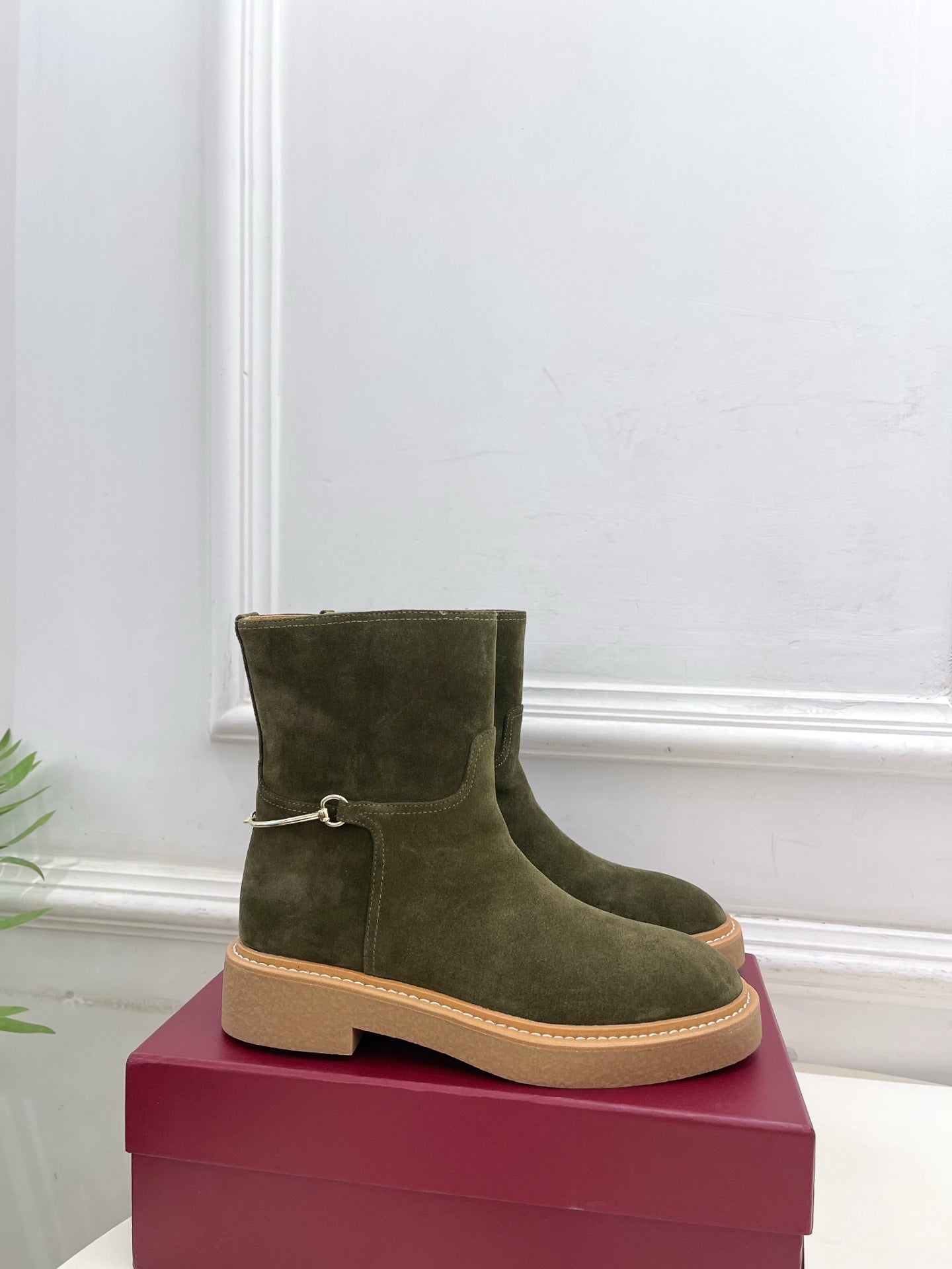 Gucci 25 horsebit ankle boots olive green suede 435378