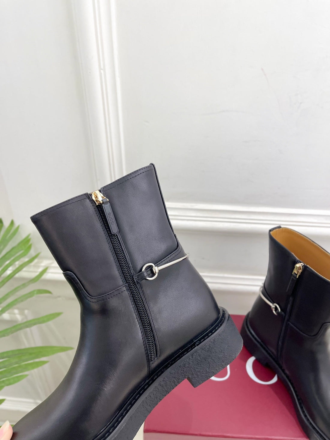 Gucci 25𝐬𝐬 horsebit ankle boots black calfskin 435379