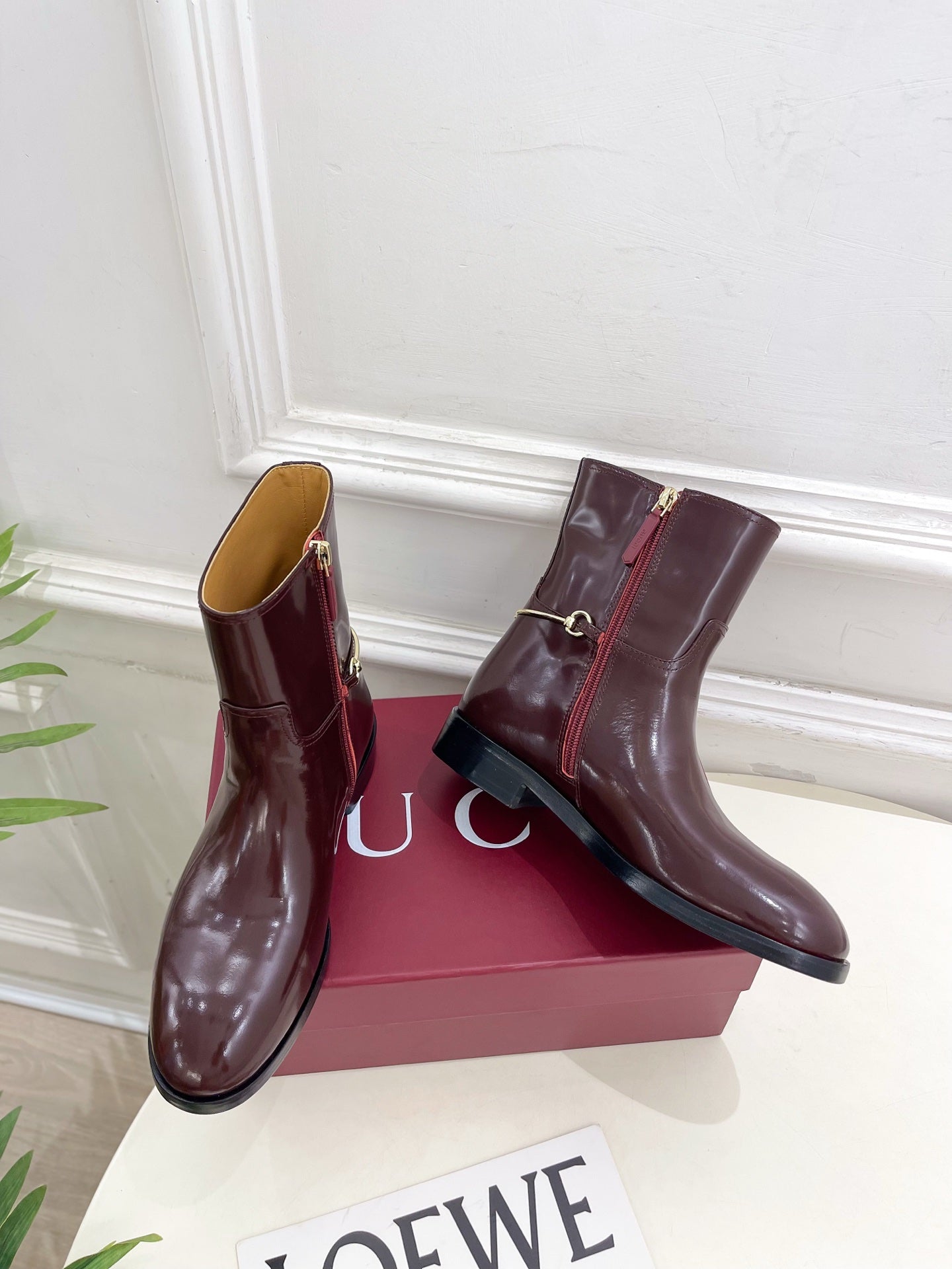 Gucci 25 horsebit  ankle boots burgundy patent calfskin 435385