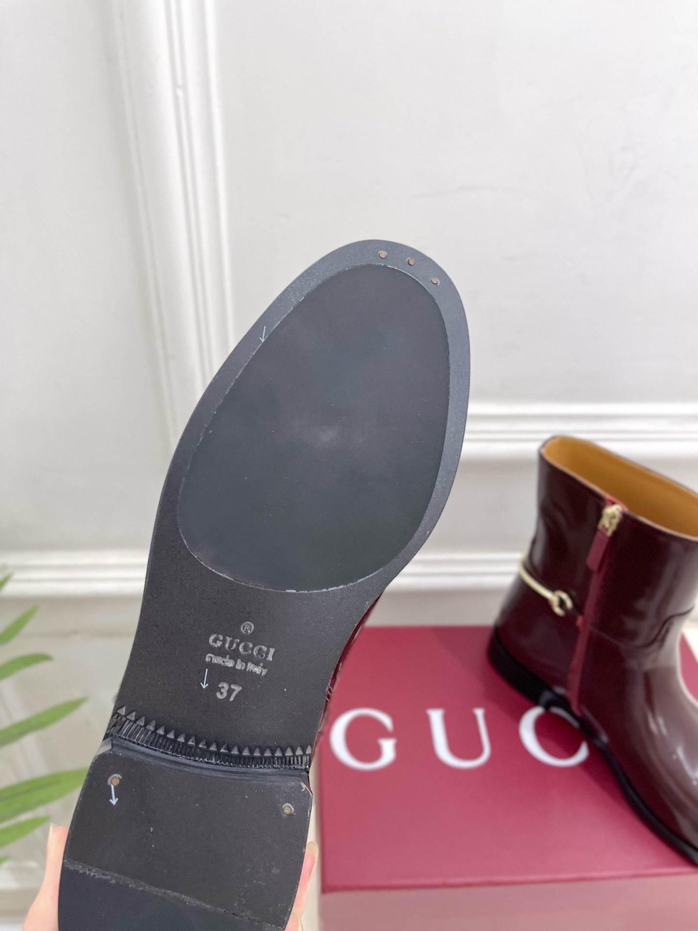 Gucci 25 horsebit  ankle boots burgundy patent calfskin 435385