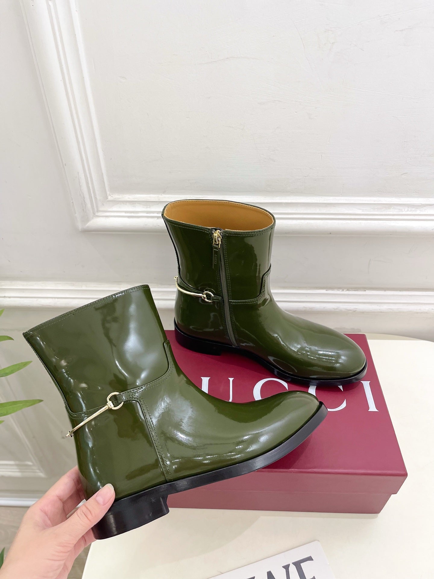 Gucci 25𝐬𝐬 horsebit  ankle boots dark olive green patent calfskin