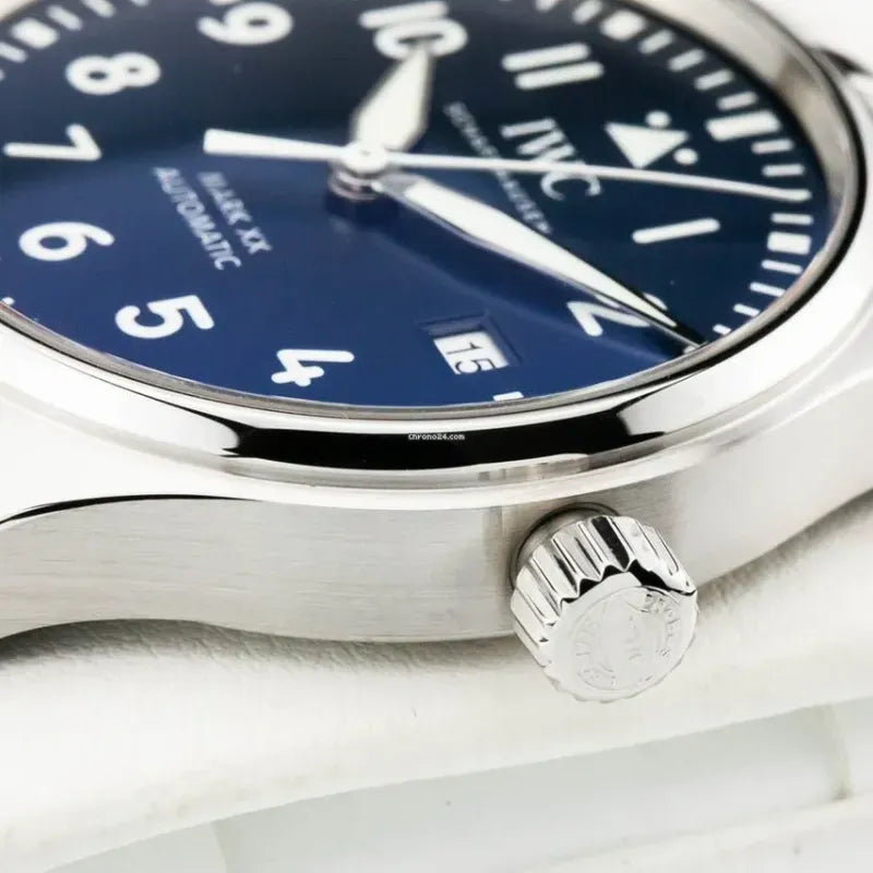 IWC pilot series IW328204 watch