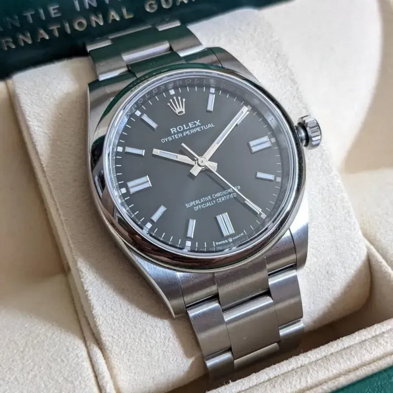 OYSTER PERPETUAL 124300 Series（Black dial）