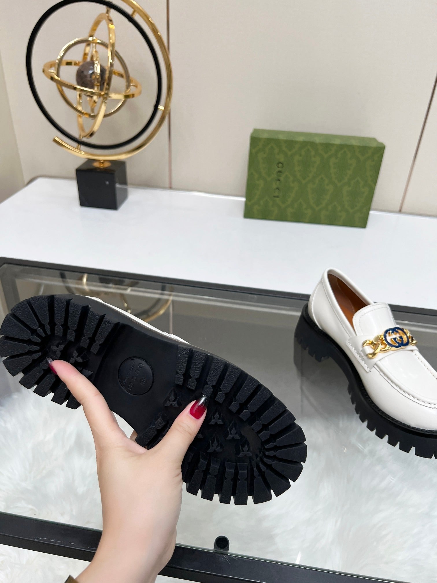 Gucci White Leather Lug Sole Loafers with Interlocking G Chain Detail