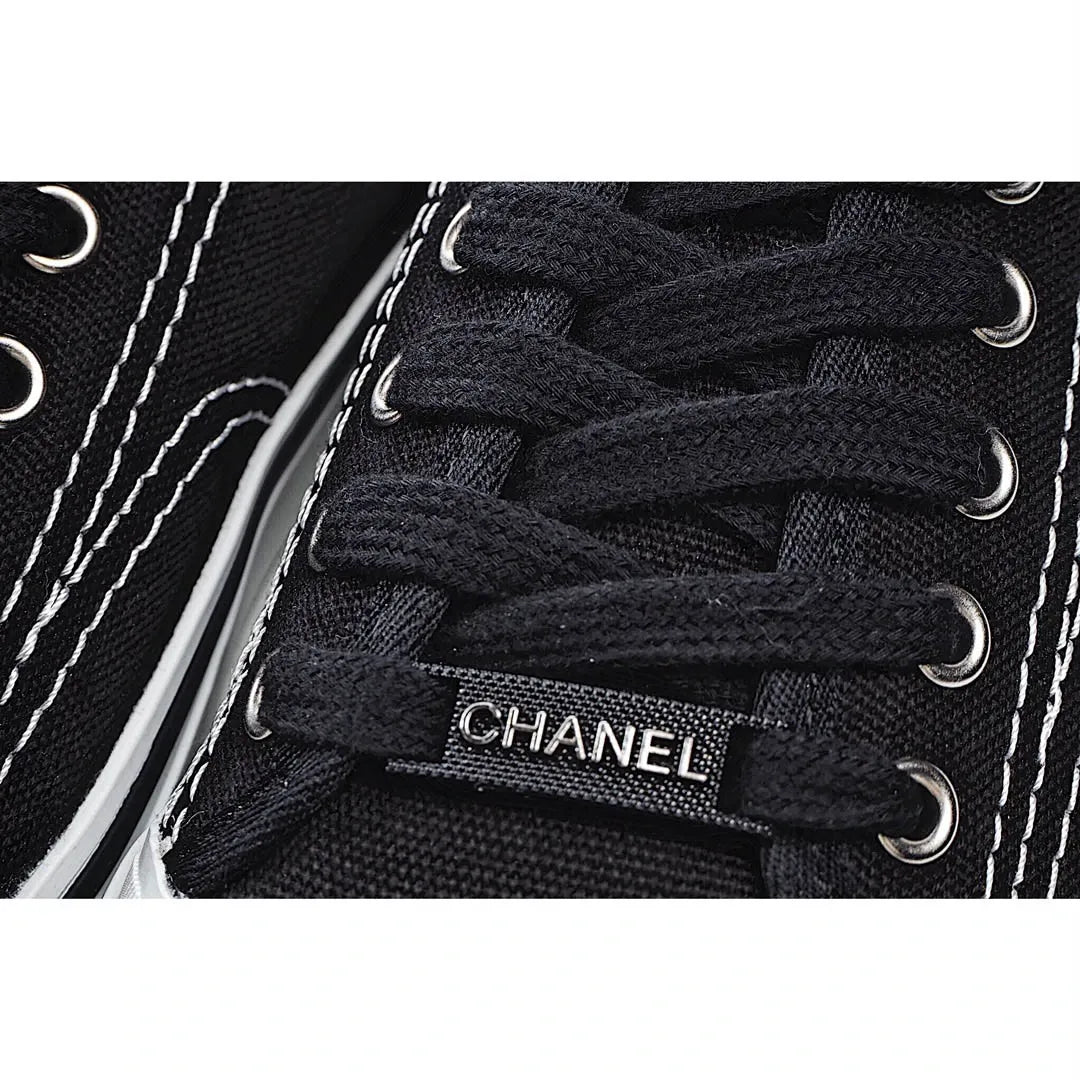 Chanel Canvas Casual Sneakers z