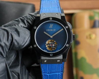 Elegant Hublot Classic Fusion in Titanium