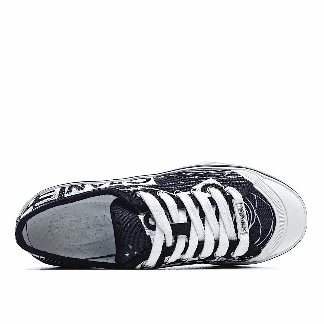 Chanel Canvas Casual Sneakers z
