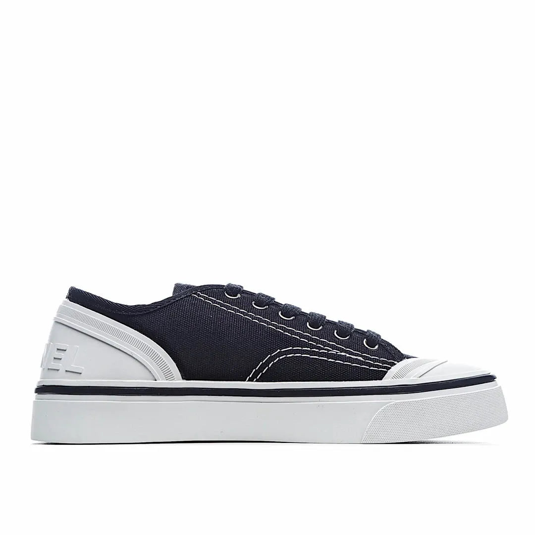 Chanel Canvas Casual Sneakers z