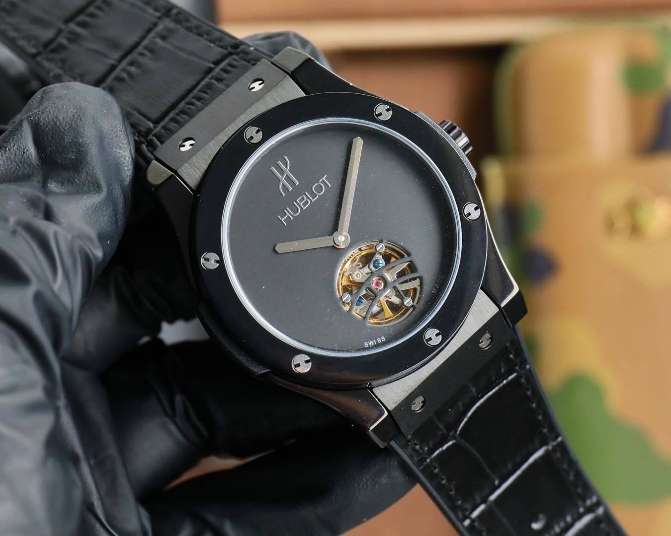 Elegant Hublot Classic Fusion in Titanium