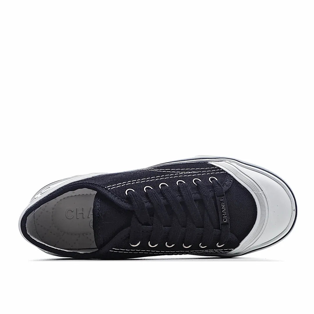 Chanel Canvas Casual Sneakers z