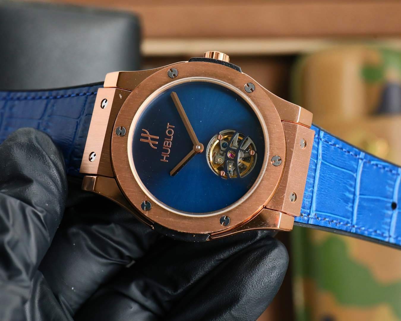 Elegant Hublot Classic Fusion in Titanium