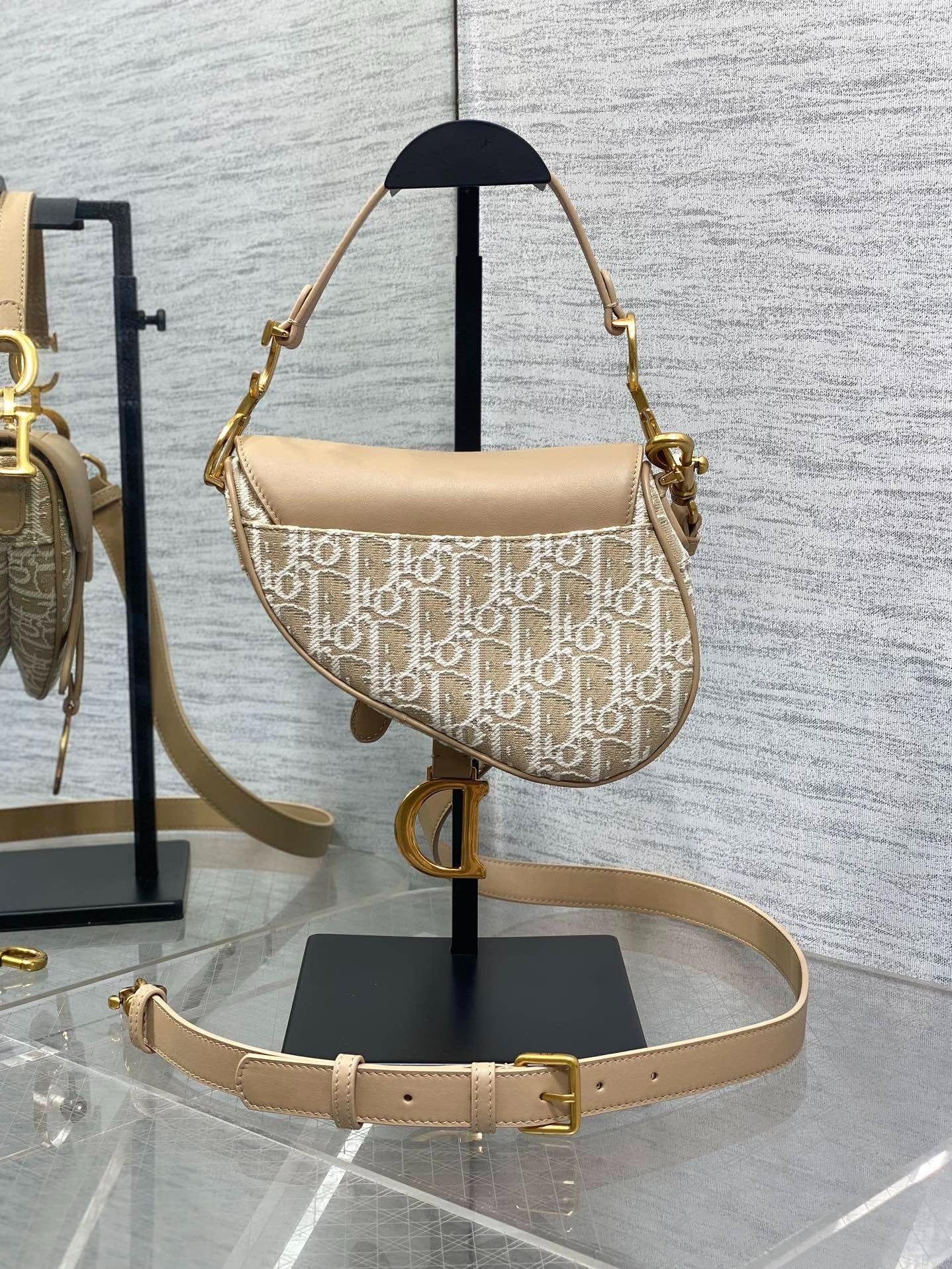 Christian Dior Saddle Bag 21cm | Natural Tone Stone Wash Denim Oblique