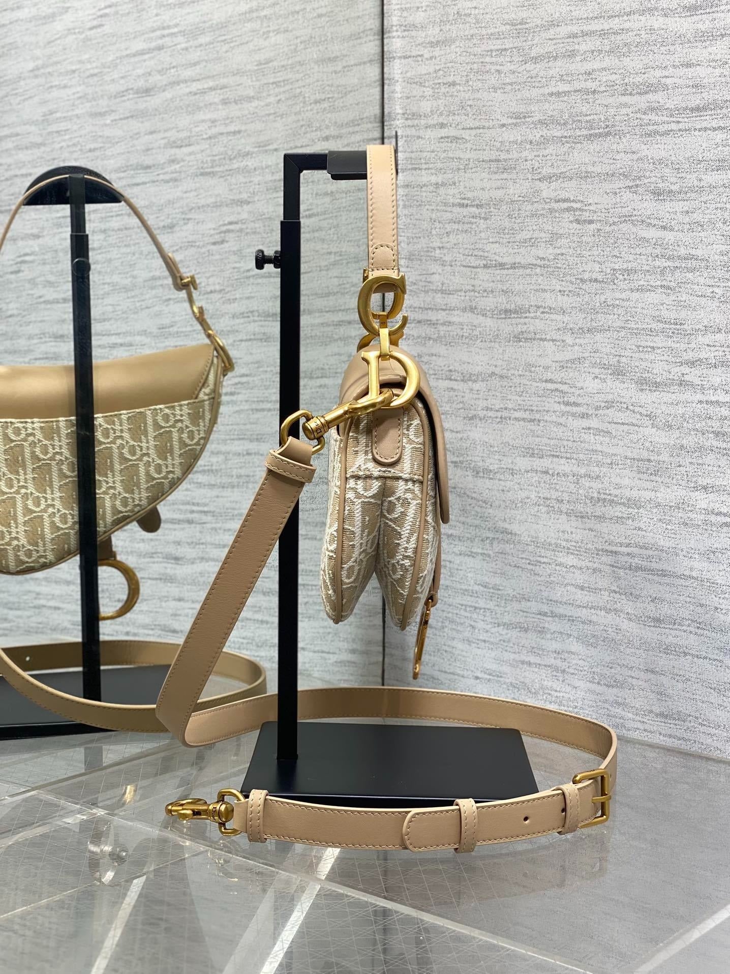 Christian Dior Saddle Bag 21cm | Natural Tone Stone Wash Denim Oblique