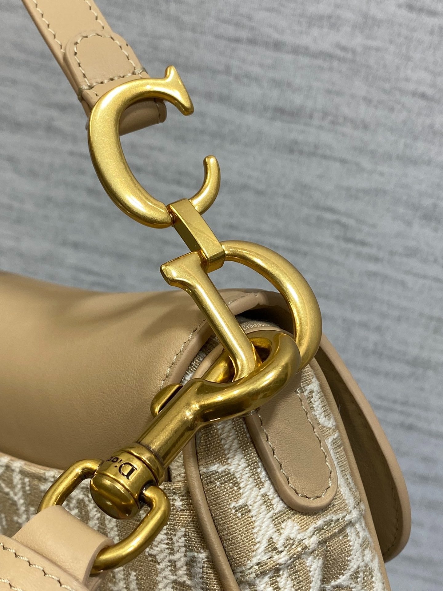 Christian Dior Saddle Bag 21cm | Natural Tone Stone Wash Denim Oblique