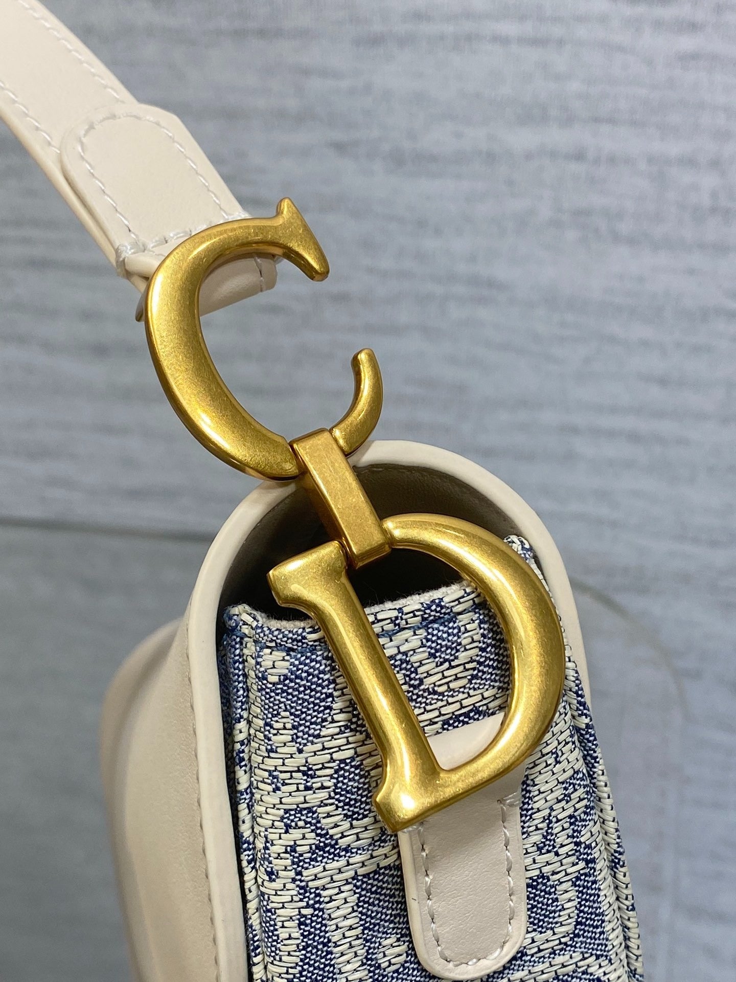 Christian Dior Saddle Bag 19.5cm | Sky Blue Raffia Oblique