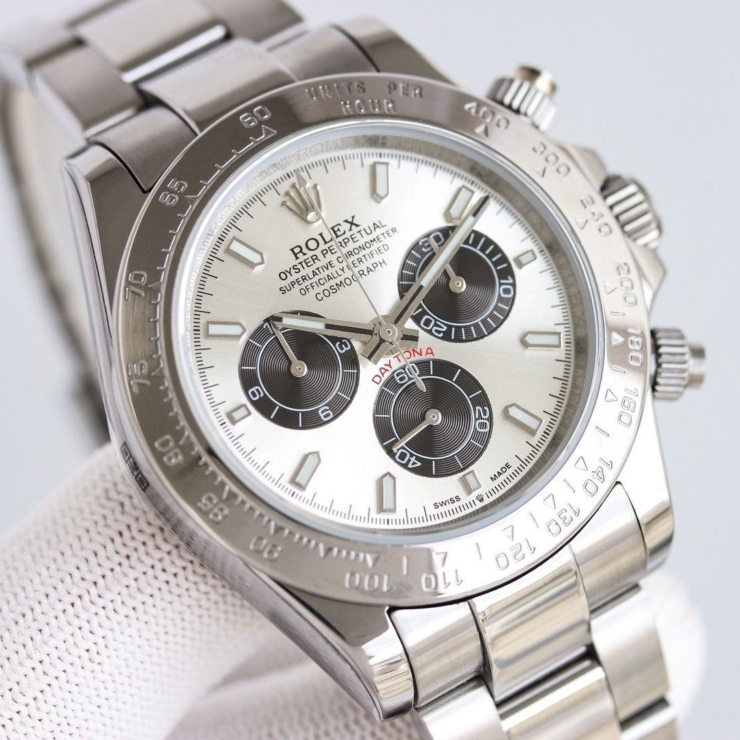 Rolex Oyster Perpetual Cosmograph Daytona with White Dial