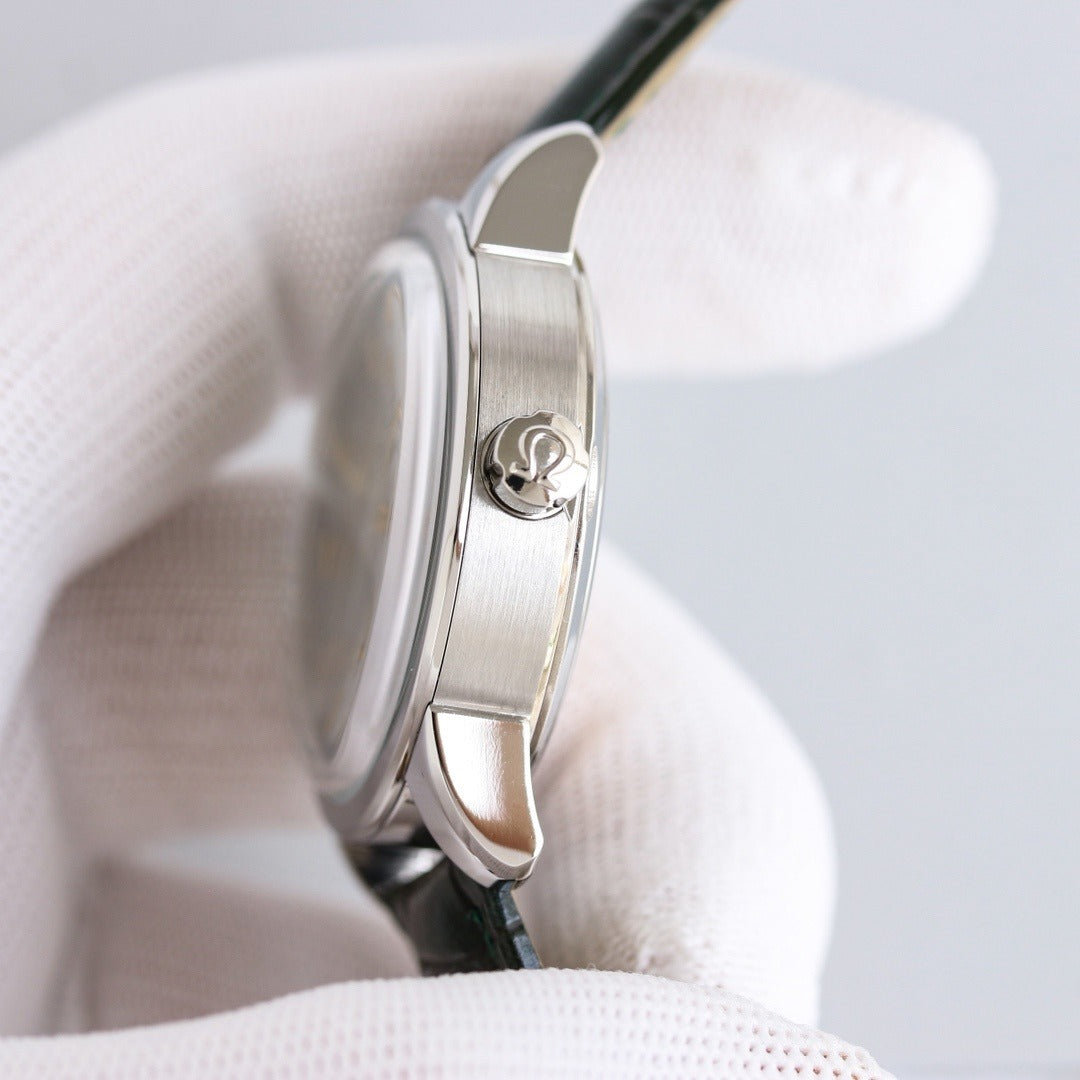 Vintage-Inspired Omega Seamaster with Gold Hands and Markers