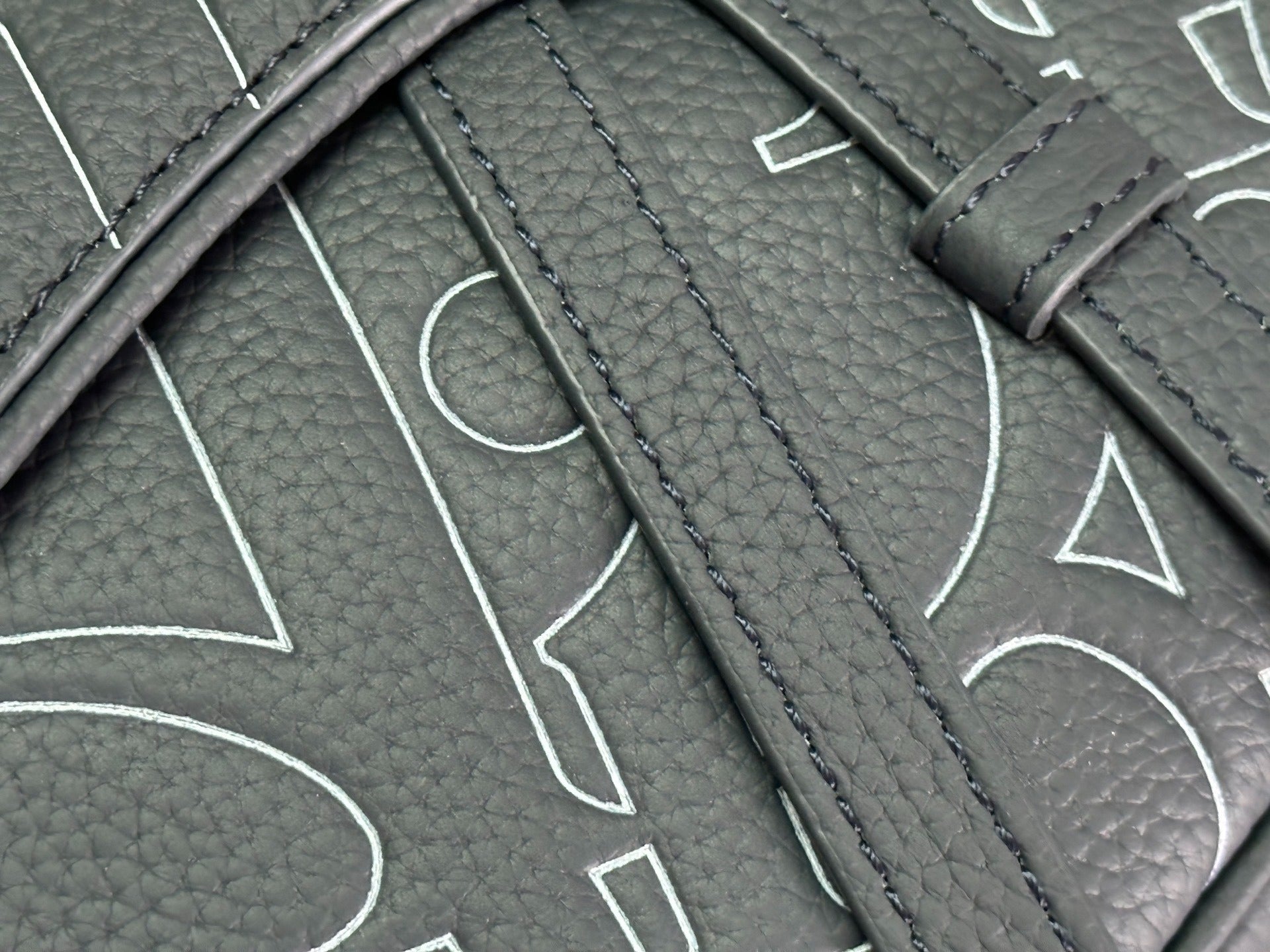 Christian Dior Saddle Bag | Hylton Nel Outline Oblique | Dark Leather