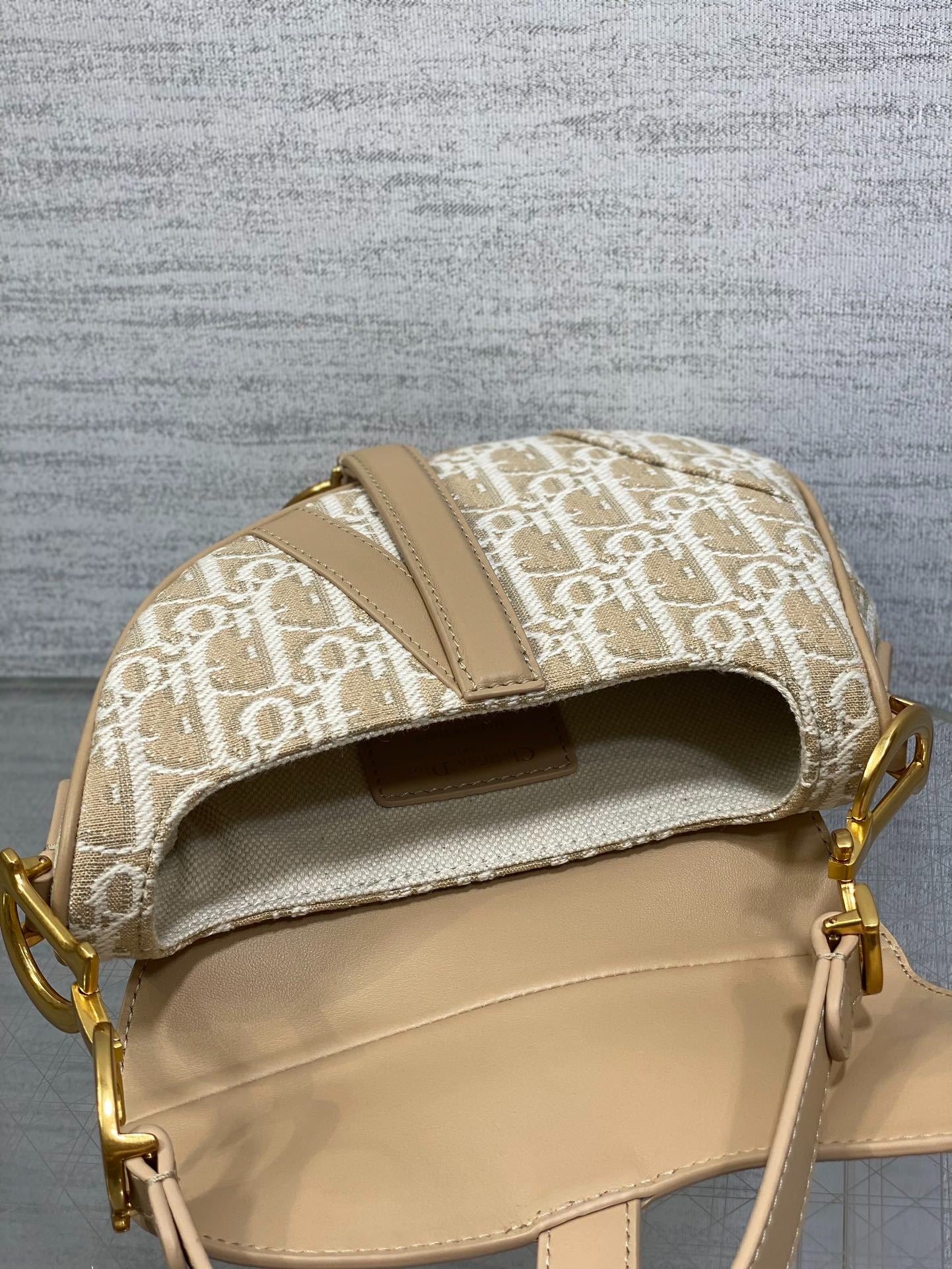 Christian Dior Saddle Bag 21cm | Natural Tone Stone Wash Denim Oblique