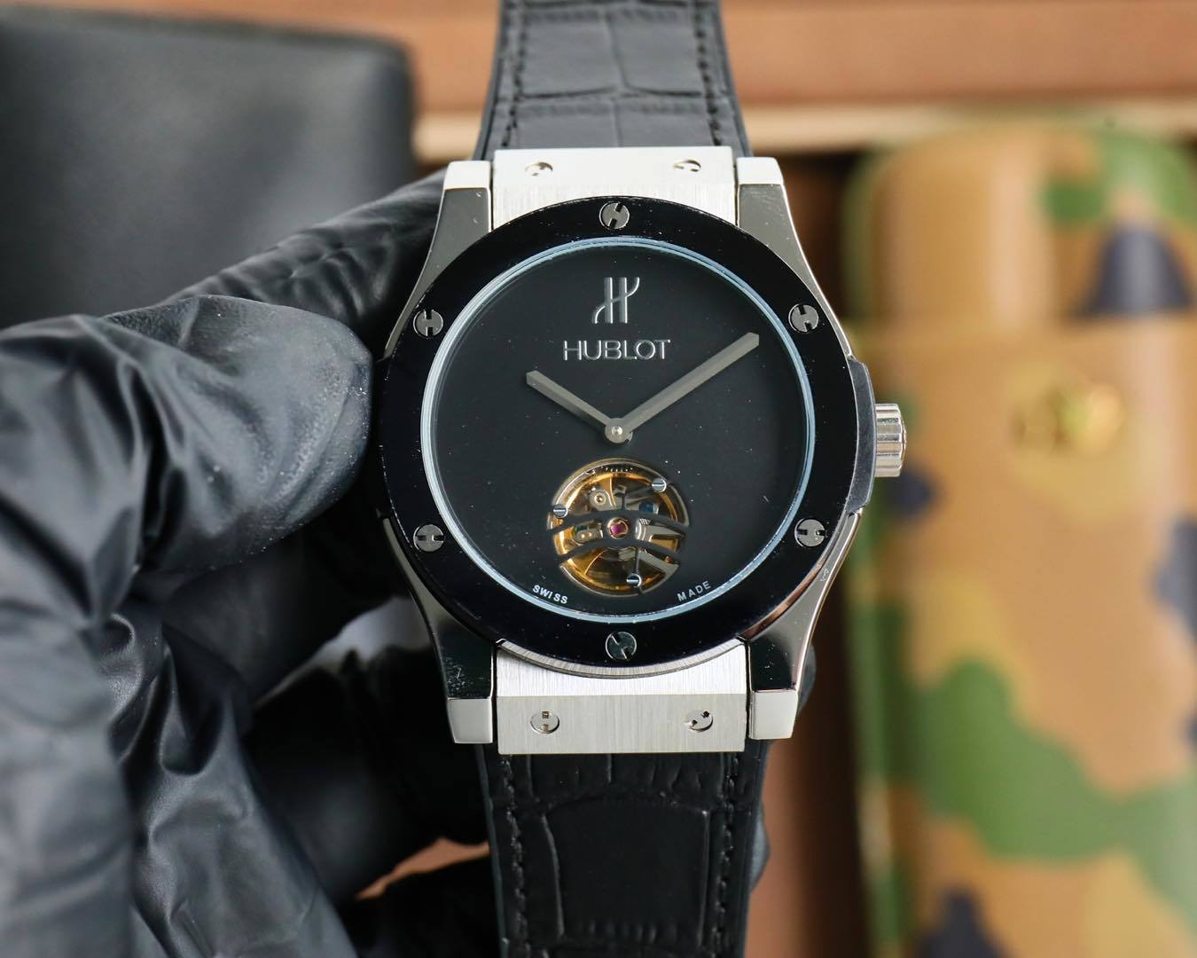 Elegant Hublot Classic Fusion in Titanium