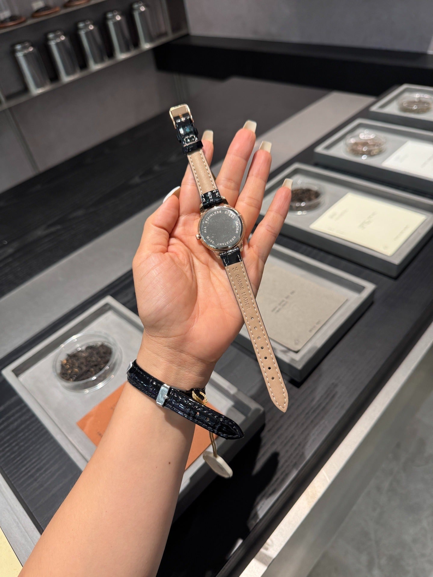 Omega De Ville Ladymatic with Roman Numerals and Date