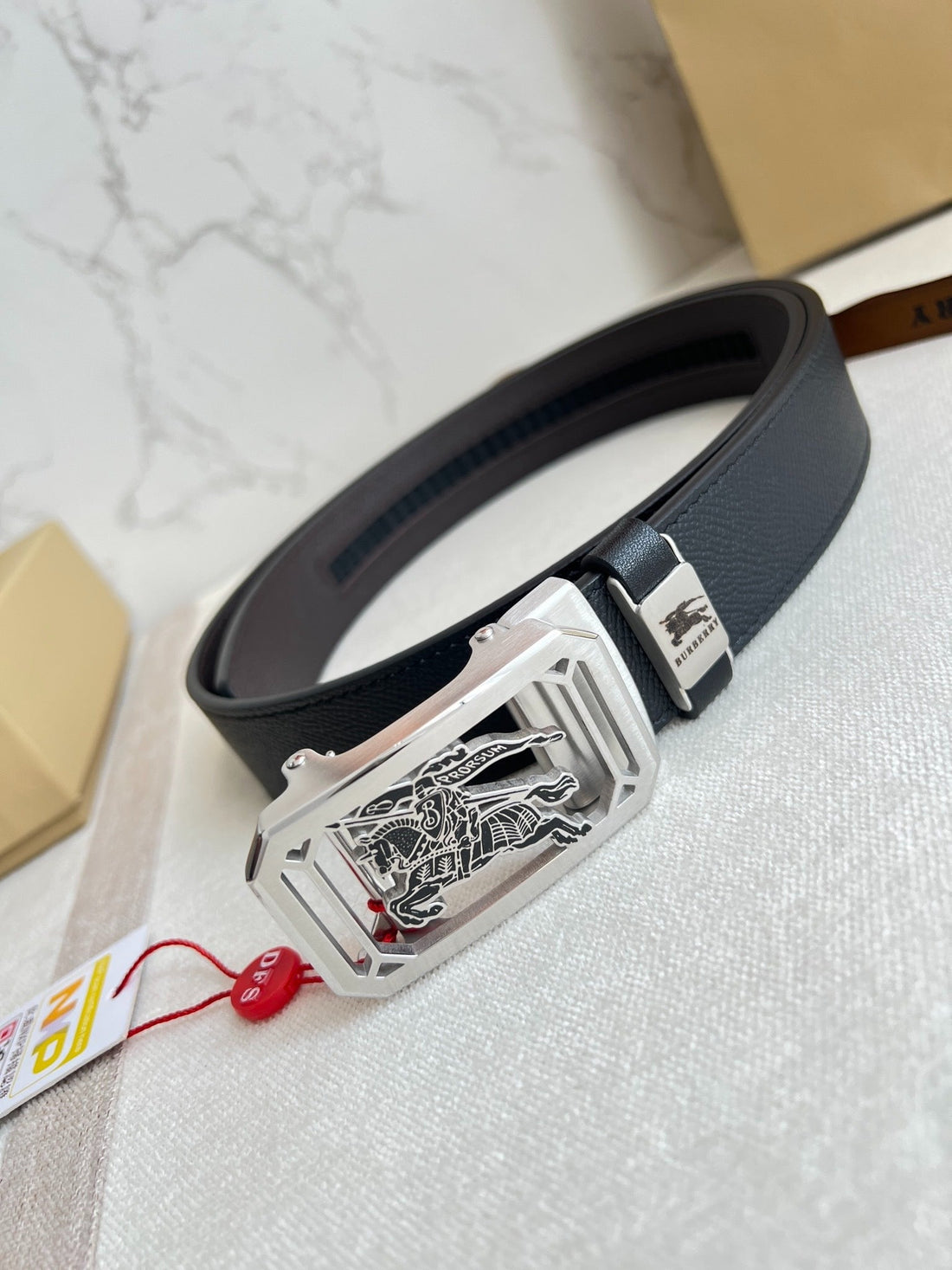 Designer Style Grained Leather Belt with Horse Head Buckle