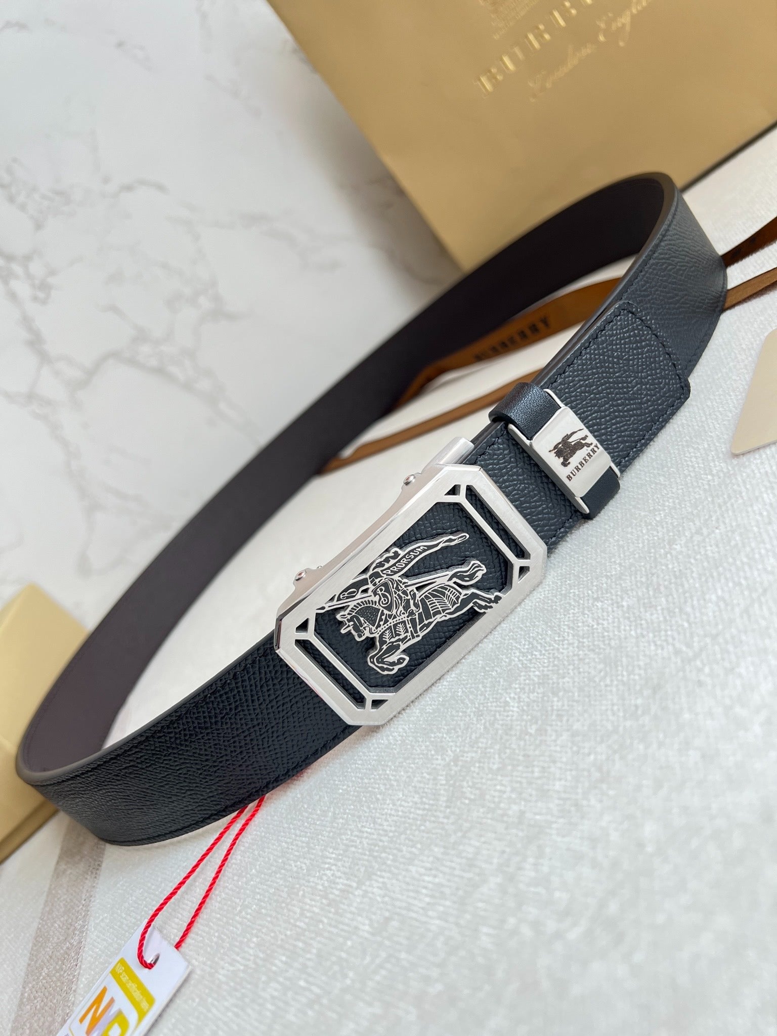 Designer Style Grained Leather Belt with Horse Head Buckle