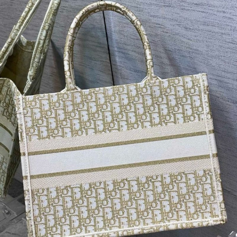 Medium Dior Book Tot