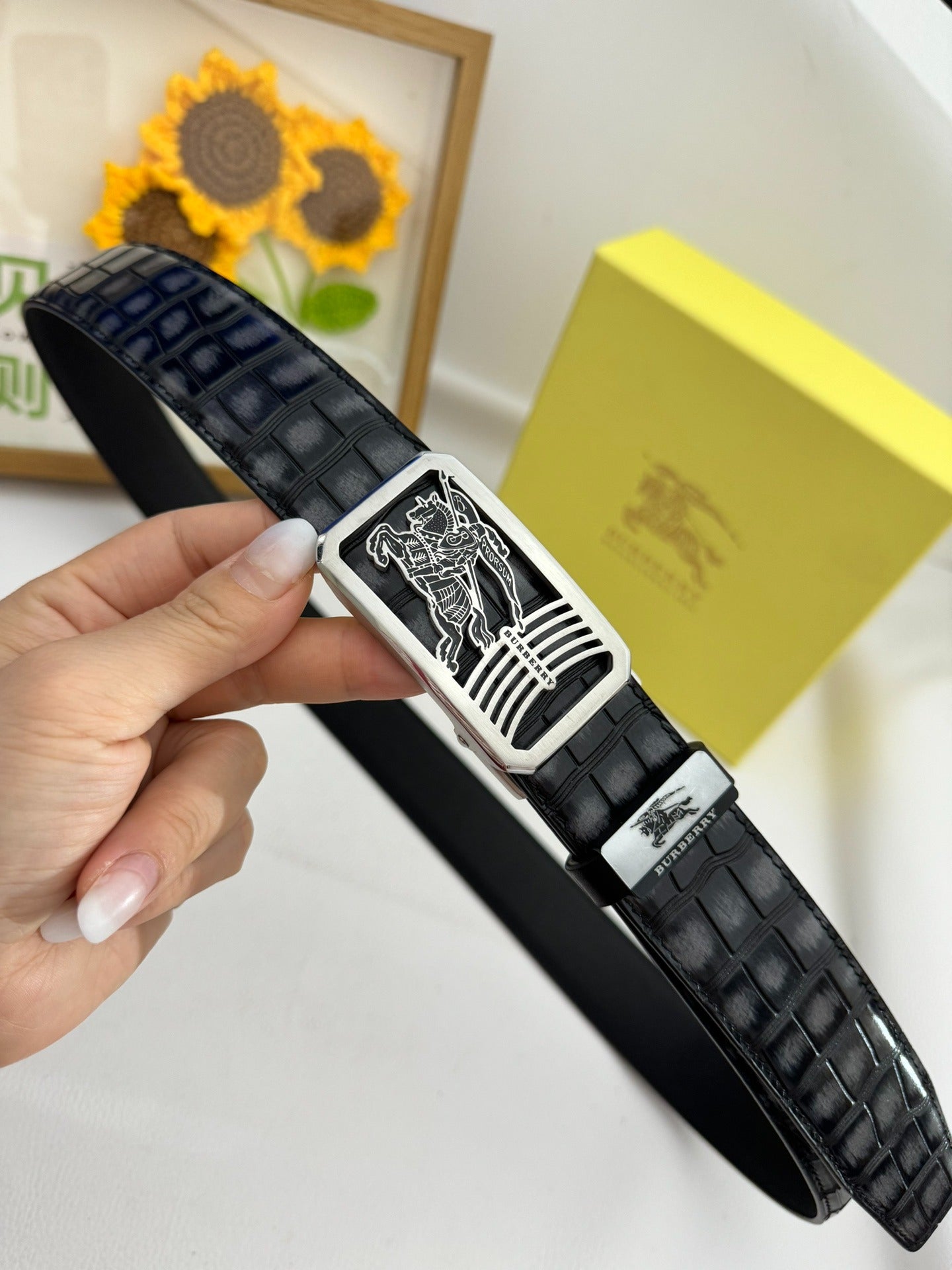 Luxury Style Embossed Leather Belts - Black & Brown Accents