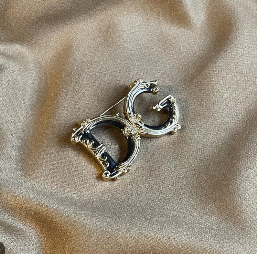 D&G Brooch Gold 172008