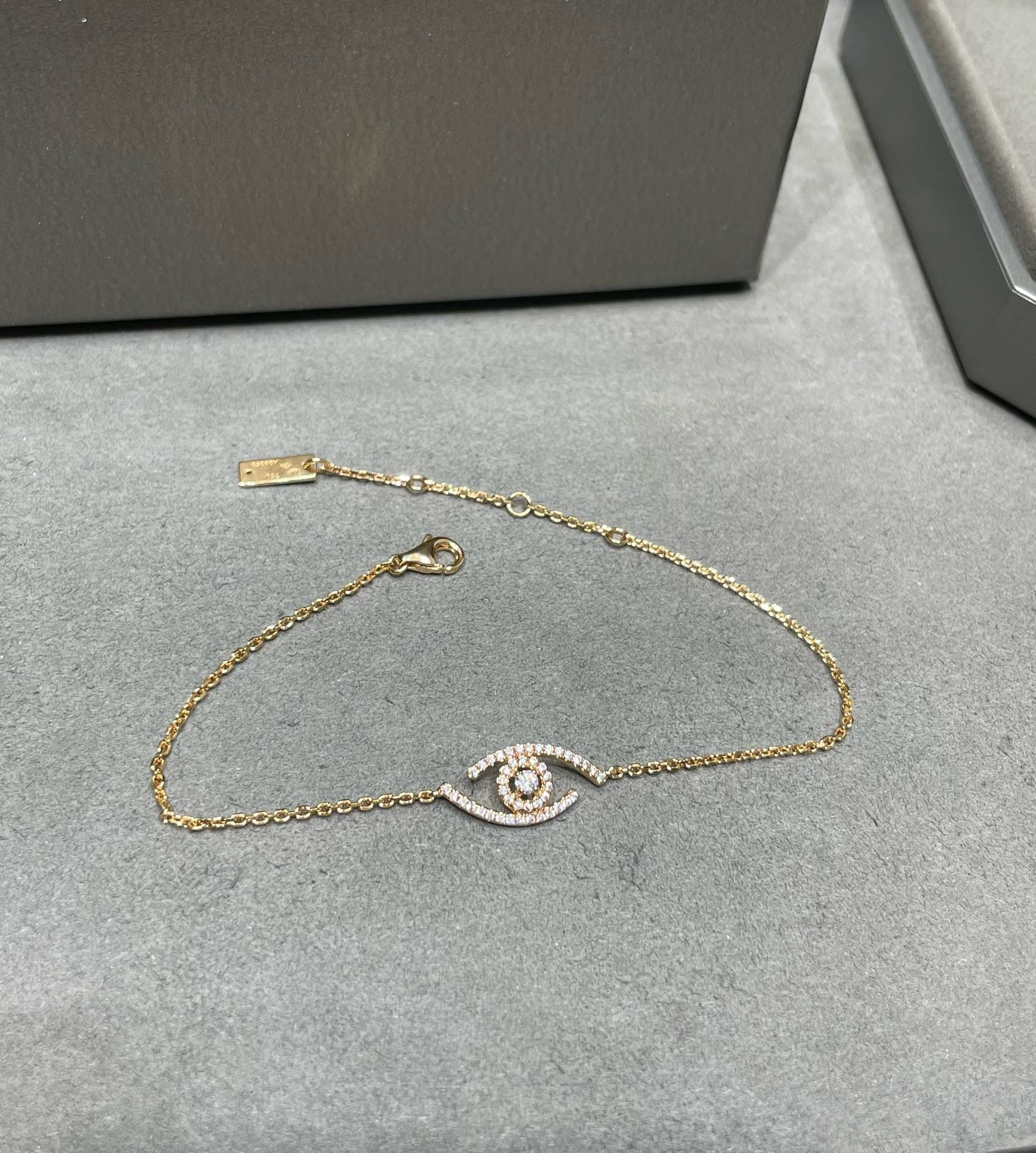 LUCKY EYE PAVED DIAMOND BRACELET