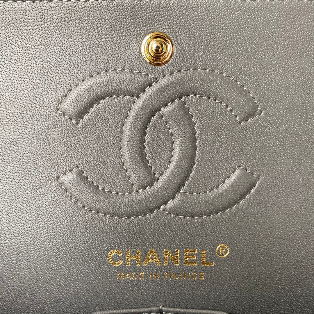 Medium Classic Flap Bag 23cm Grey Lambskin Gold Hardware